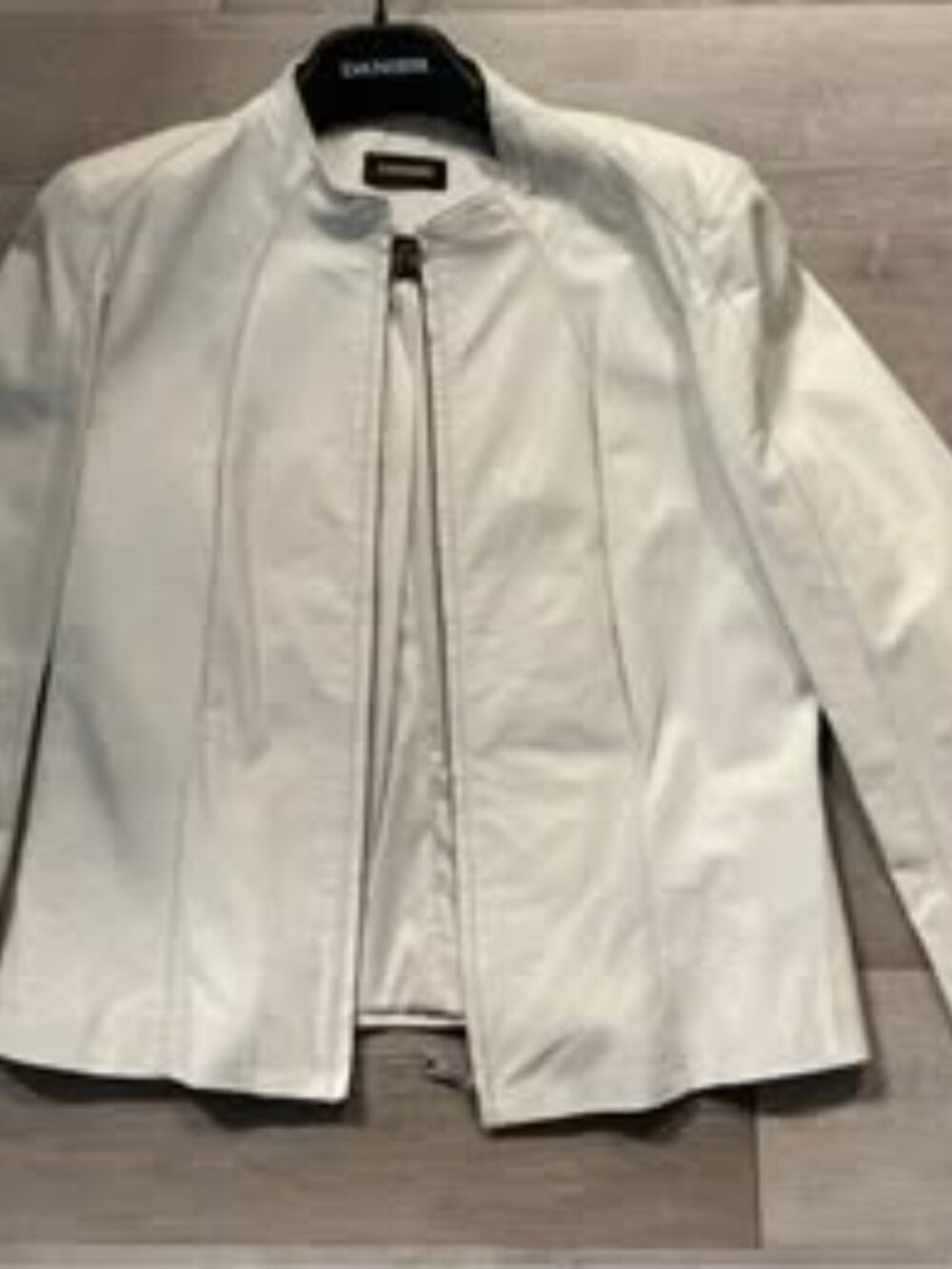 Danier L Woman's White Leather Jacket